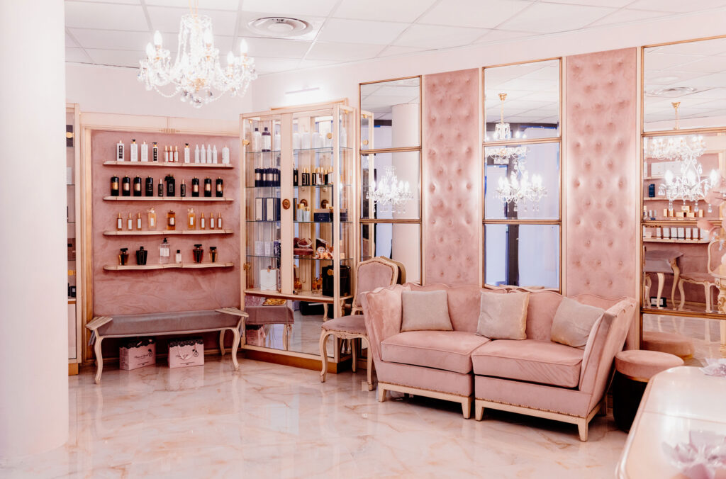 Plaisir de Beauté Corso Europa, ingresso e profumeria artistica